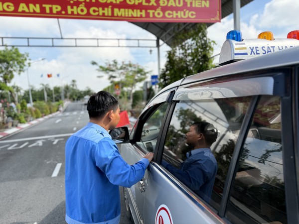 Học viên hào hứng trong ngày đầu CSGT sát hạch giấy phép lái xe