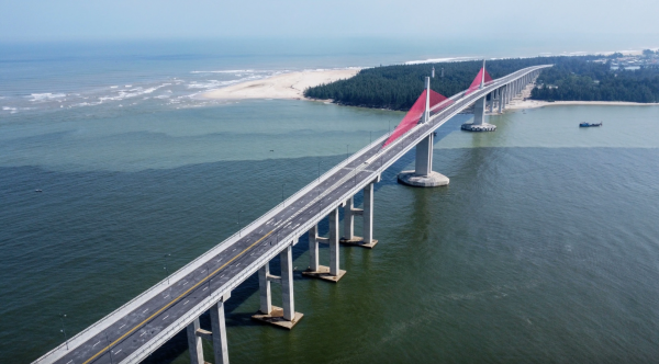 Huế quyết tâm thông xe kỹ thuật cầu vượt cửa biển Thuận An 2.400 tỉ dịp 30.4