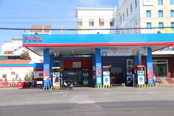 Lâm Đồng: Xăng dầu tăng tới 40%, nhà xe tính tăng giá vận chuyển