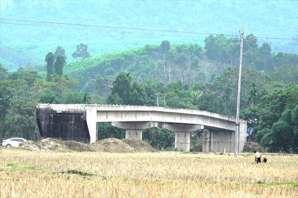 Mong sớm chấm dứt cảnh 