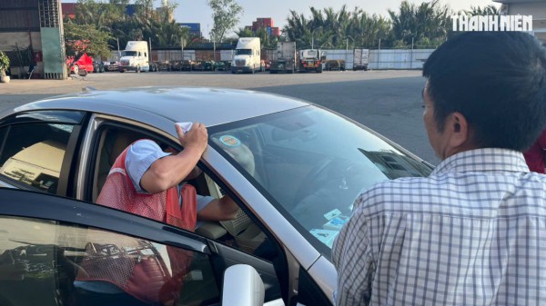 Ngày đầu áp dụng quy định đăng kiểm mới: Tắc nghẽn, chờ đợi do… lỗi phần mềm