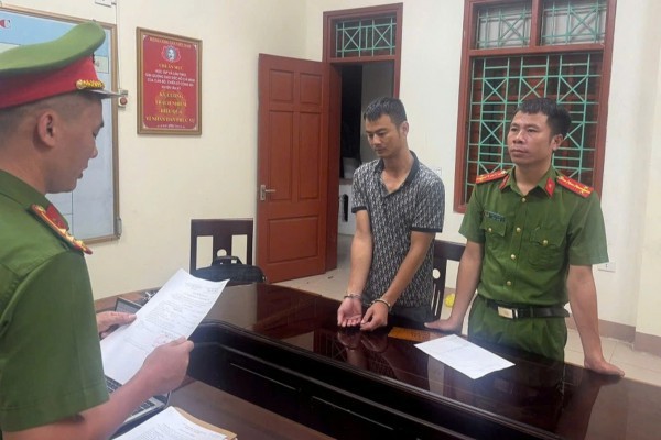 Nghệ An: Tạm giữ đối tượng đánh tài xế xe buýt, bắt quỳ giữa đường