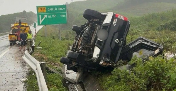 Nguyên nhân vụ tai nạn chết người trên cao tốc Cam Lộ - La Sơn