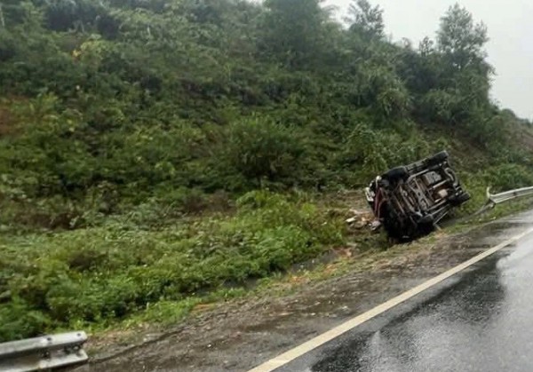 Nguyên nhân vụ tai nạn chết người trên cao tốc Cam Lộ - La Sơn