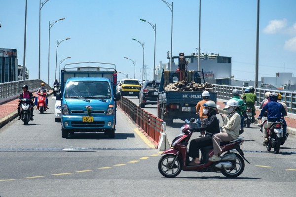 Nút giao thông cầu Hòa Xuân sắp 