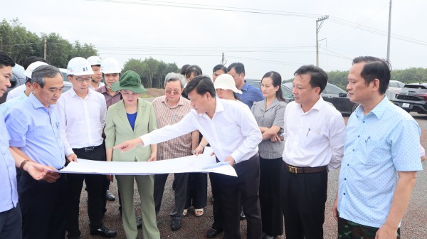 Phấn đấu đưa cao tốc Gia Nghĩa - Chơn Thành về đích đúng kế hoạch