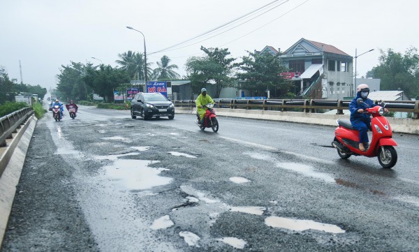 QL14B nát tươm, liên tục xảy ra tai nạn gây bức xúc