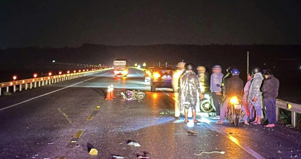 Quảng Trị: Hai xe máy va chạm, một người tử vong