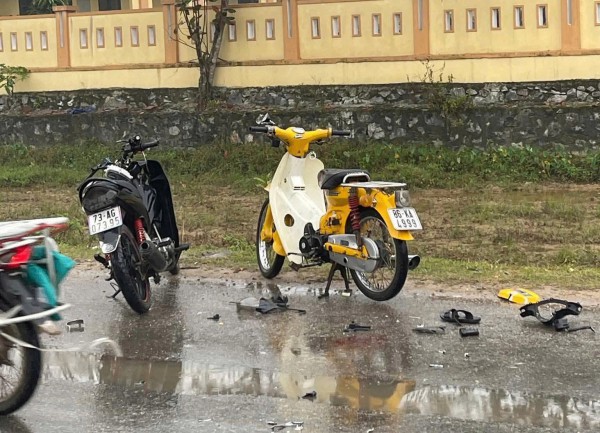 Quảng Trị: Tai nạn giữa 2 xe máy, 1 học sinh tử vong