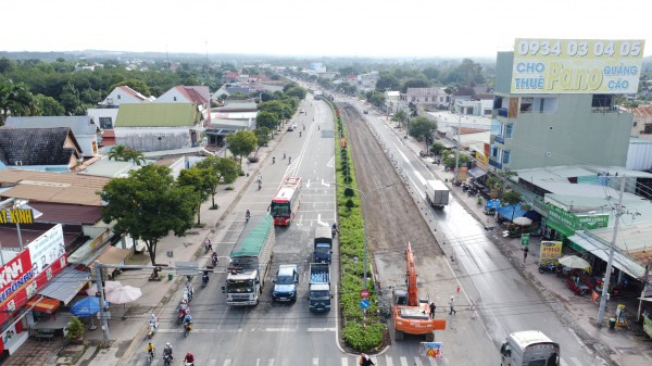 Quốc lộ 14 ở Đồng Nai vá mãi vẫn hư, như Quốc lộ 14 ở Đồng Nai vá mãi vẫn hư, như