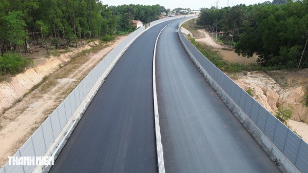 Sẵn sàng thông xe cao tốc Biên Hòa - Vũng Tàu trước lễ 30.4