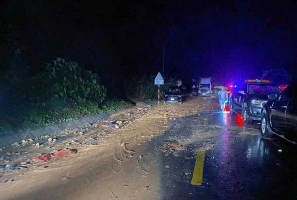 Sạt lở trên tuyến đường Đà Lạt đi Nha Trang, 4 người đi xe khách tử vong