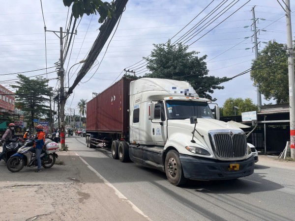 TP.HCM: Gặp nạn trên đường đi bán rau, người phụ nữ tử vong thương tâm
