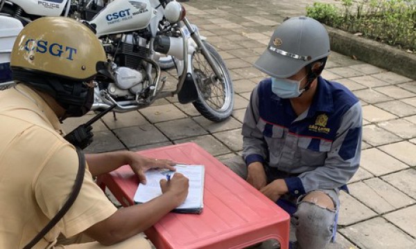 TPHCM: Hàng loạt trường hợp chạy quá tốc độ trên đường Mai Chí Thọ bị xử lý