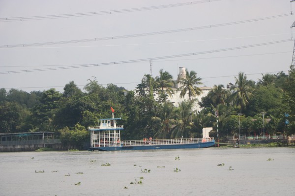 TPHCM: Kiểm tra an toàn giao thông đường thủy đối với tàu, phà trên sông Sài Gòn