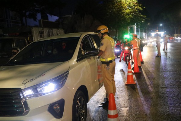 TPHCM: Thêm nhiều trường hợp vi phạm nồng độ cồn bị xử lý nghiêm