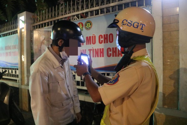 TPHCM: Thêm nhiều trường hợp vi phạm nồng độ cồn bị xử lý nghiêm