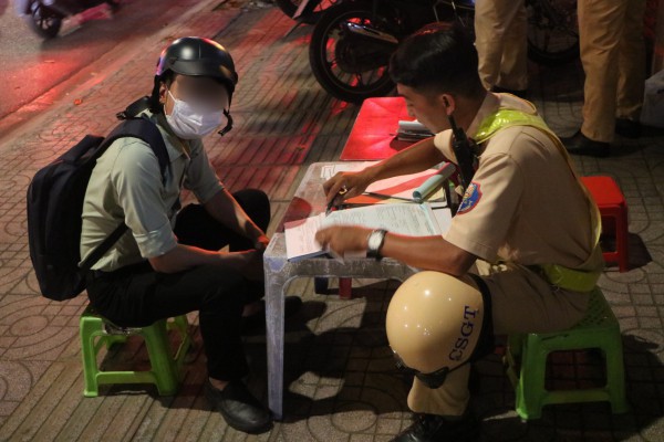 TPHCM: Thêm nhiều trường hợp vi phạm nồng độ cồn bị xử lý nghiêm