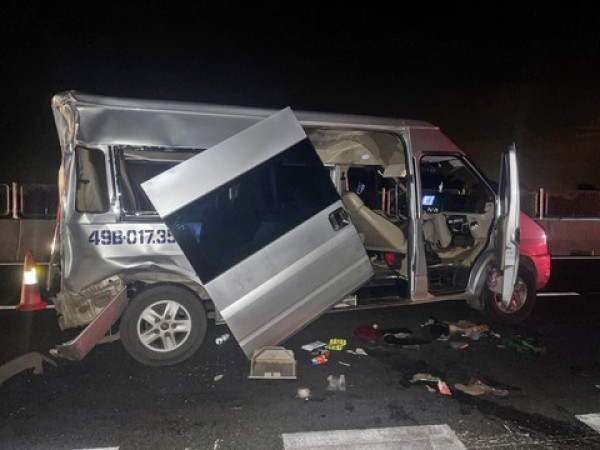 Tai nạn nghiêm trọng trên cao tốc Vĩnh Hảo – Phan Thiết, 6 người bị thương