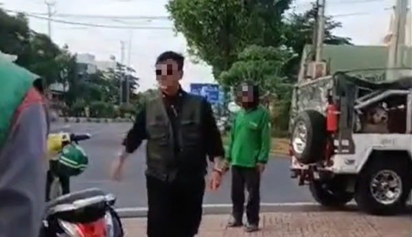 Tài xế xe Jeep đang tại ngoại vẫn đi ngược chiều, đe dọa người khác