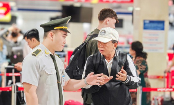 Tăng cường đảm bảo an ninh sân bay Tân Sơn Nhất dịp lễ 2/9