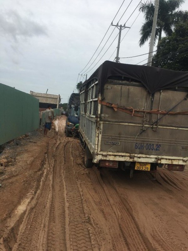 Thi công cao tốc Biên Hòa – Vũng Tàu: Người dân khổ sở với con đường tạm nguy hiểm