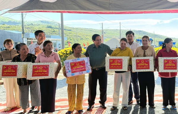 Thủ tướng Phạm Minh Chính kiểm tra tiến độ cao tốc Bắc - Nam tại Đắk Lắk