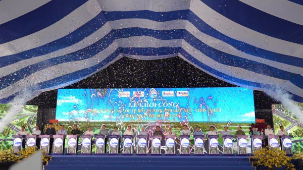 Thủ tướng phát lệnh khởi công cao tốc TP.HCM - Thủ Dầu Một - Chơn Thành Thủ tướng phát lệnh khởi công cao tốc TP.HCM - Thủ Dầu Một - Chơn Thành