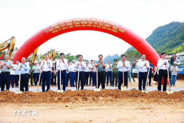 Thủ tướng phát lệnh khởi công đường cao tốc Hòa Bình - Mộc Châu