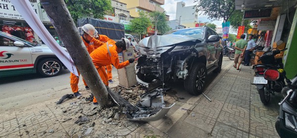 Tông xe liên hoàn trên đường Trường Chinh, nhiều người bị thương