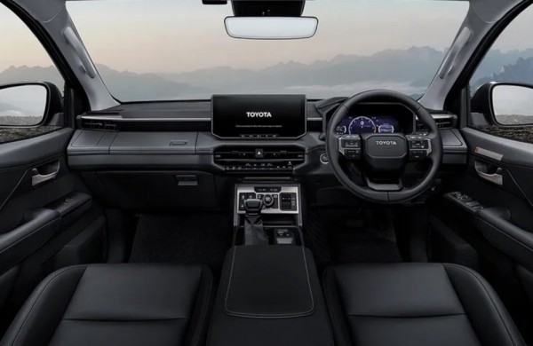 Toyota Việt Nam hé lộ hình ảnh đầu tiên về xe bán tải Hilux mới