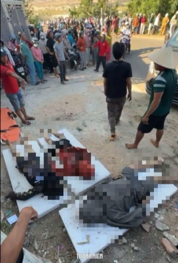 Xe khách lao xuống vực, 4 người chết, nhiều người bị thương