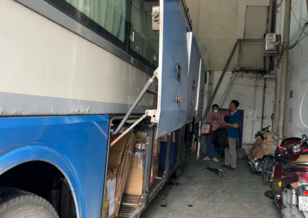 Xe khách vi phạm tràn lan ở cửa ngõ phía đông TP.HCM