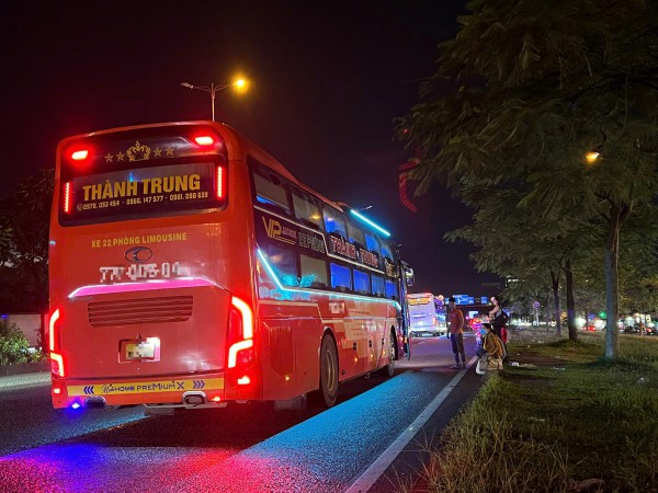 Xe khách vi phạm tràn lan ở cửa ngõ phía đông TP.HCM