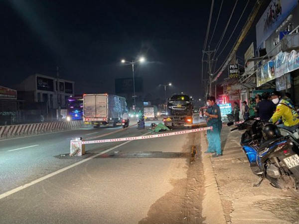 Xe máy tông xe cứu hộ, nam thanh niên tử vong