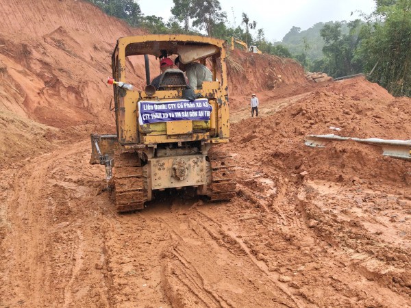 Đèo Gia Bắc trên quốc lộ 28 lại sạt lở, khuyến cáo không lưu thông