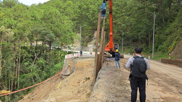Đèo Prenn Đà Lạt sau hơn 1 năm nâng cấp bị sụt lún nghiêm trọng