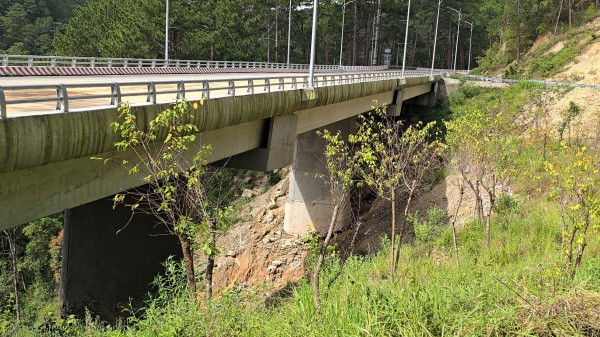 Đèo Prenn Đà Lạt sau hơn 1 năm nâng cấp bị sụt lún nghiêm trọng