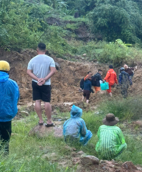 Đèo Đại Ninh nối Mũi Né - Đà Lạt sạt lở, QL28B tê liệt Đèo Đại Ninh nối Mũi Né - Đà Lạt sạt lở, QL28B tê liệt