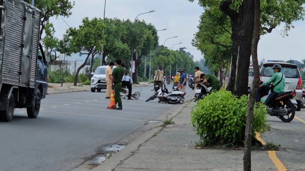Điều tra vụ tai nạn khiến cụ ông ngoài 70 tuổi bị thương nặng ở Hóc Môn Điều tra vụ tai nạn khiến cụ ông ngoài 70 tuổi bị thương nặng ở Hóc Môn