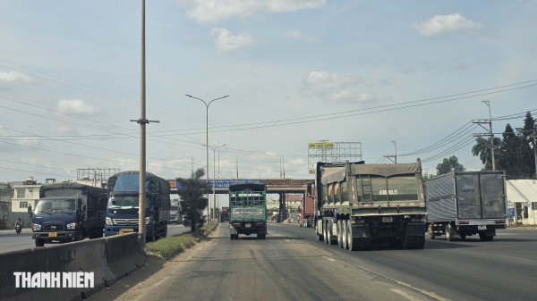 Đồng Nai: Cận cảnh 2 trạm thu phí bỏ hoang trên quốc lộ 51