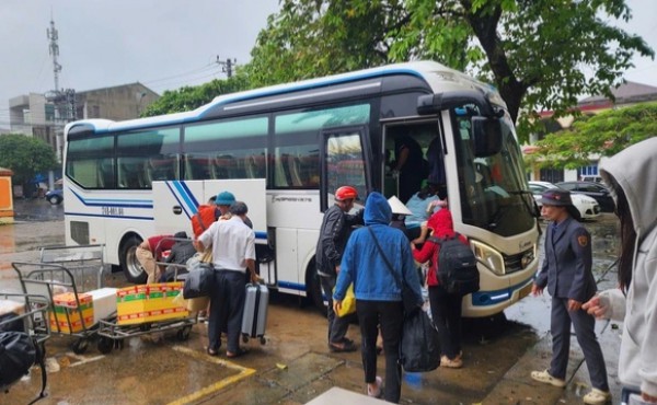 Đường sắt Bắc - Nam tắc tại Huế Đường sắt Bắc - Nam tắc tại Huế