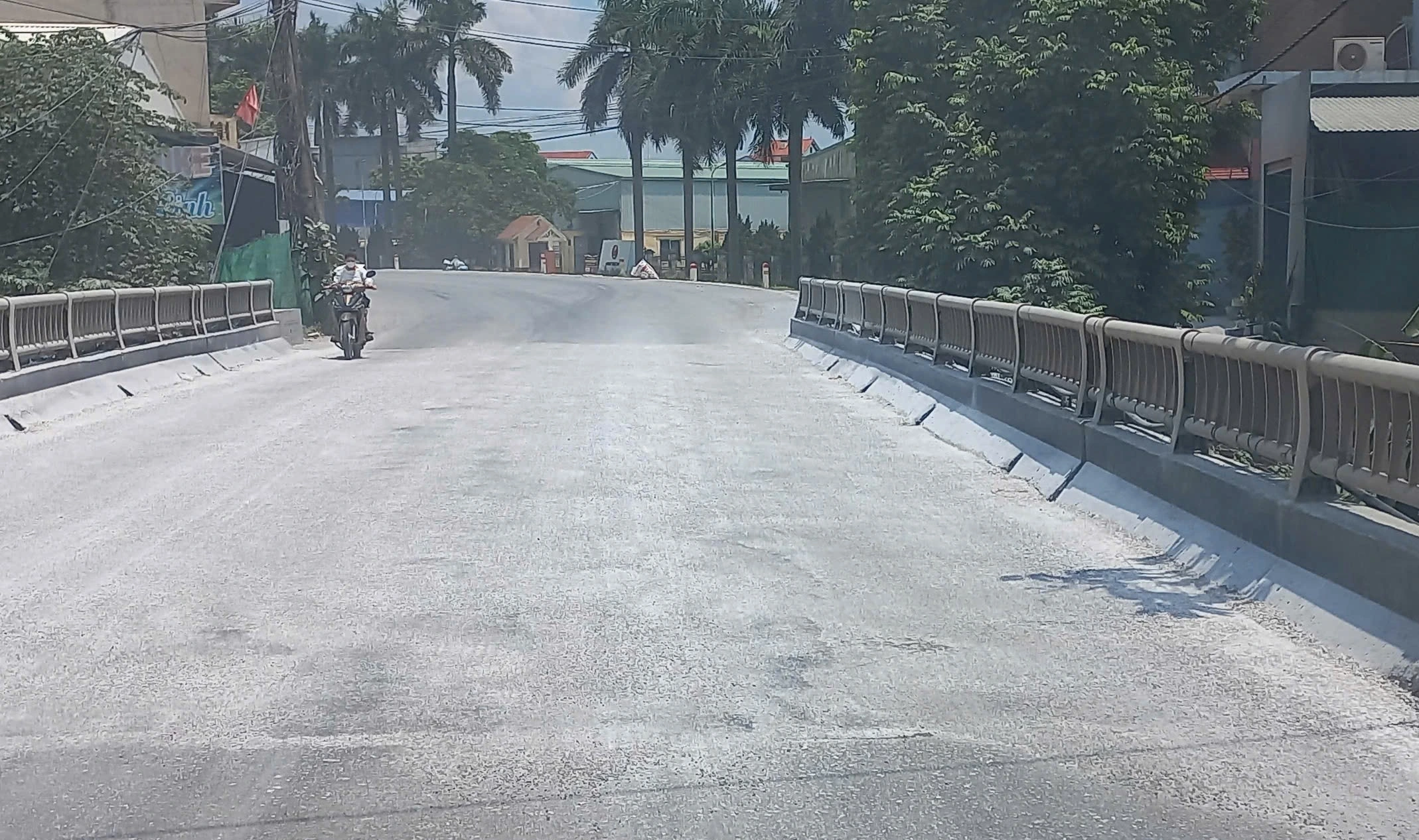 Đường tỉnh TL380 oằn mình Đường tỉnh TL380 oằn mình