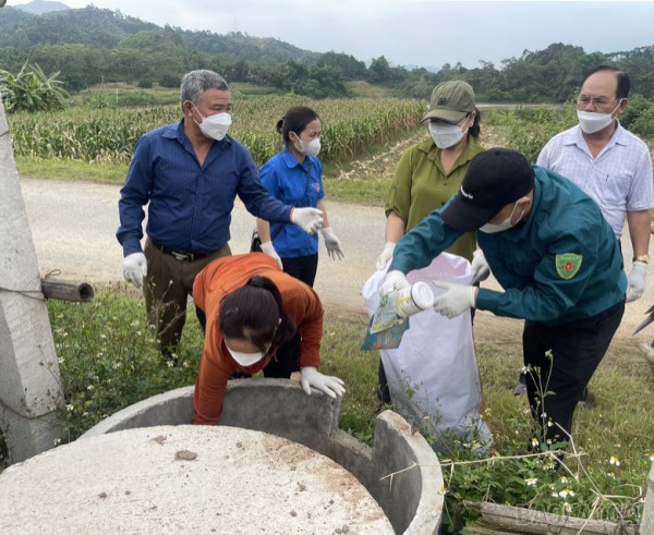 Bảo Thắng (Lào Cai) ra quân thu gom vỏ bao, gói thuốc bảo vệ thực vật