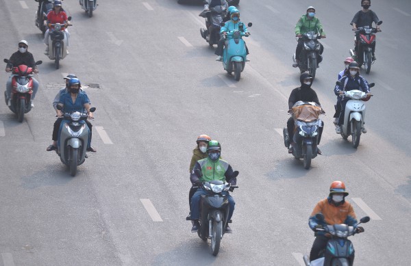 Bầu trời Hà Nội mờ đục trong ngày ô nhiễm không khí nhất thế giới Bầu trời Hà Nội mờ đục trong ngày ô nhiễm không khí nhất thế giới