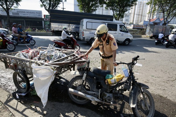 Hơn 70 triệu xe máy phải kiểm định khí thải - Bước đi tất yếu!