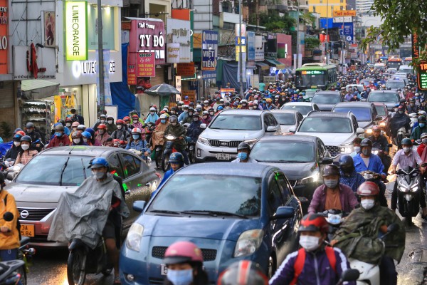 Kiểm soát tiêu thụ nhiên liệu: Việt Nam không thể mãi Kiểm soát tiêu thụ nhiên liệu: Việt Nam không thể mãi
