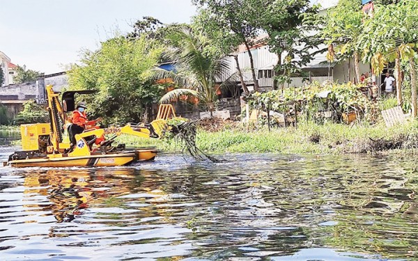 Ngăn chặn ô nhiễm môi trường các kênh, rạch Ngăn chặn ô nhiễm môi trường các kênh, rạch