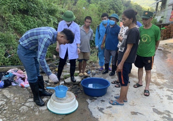 Nghệ An: Nỗ lực xử lý môi trường và phòng chống dịch bệnh ở tâm lũ Kỳ Sơn