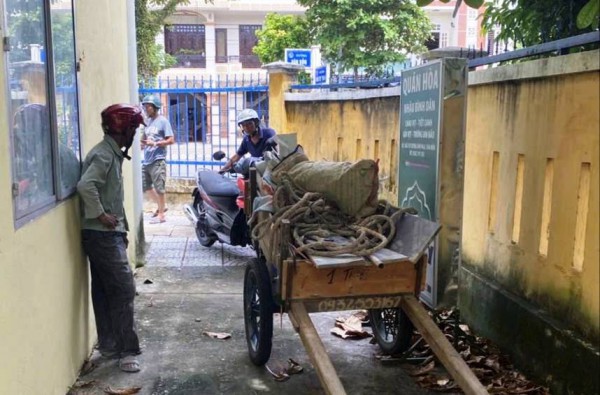 Nhiều vụ đổ trộm rác thải, xà bần ở Đà Nẵng Nhiều vụ đổ trộm rác thải, xà bần ở Đà Nẵng